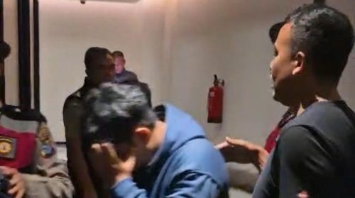 Polisi Gerebek Pesta Seks Sesama Jenis di Hotel Surabaya, 34 Pria Diamankan