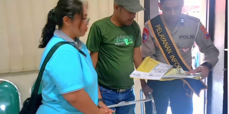Pelayanan Prima Samsat Surabaya Selatan: Brigadir Vegie S.H Sigap Atasi Data Wajib Pajak