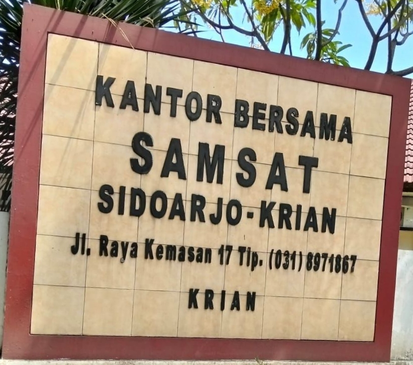 Samsat Krian Dinilai Menghambat Reformasi Pelayanan Publik: Seruan Penindakan Dan Digitalisasi Menguat
