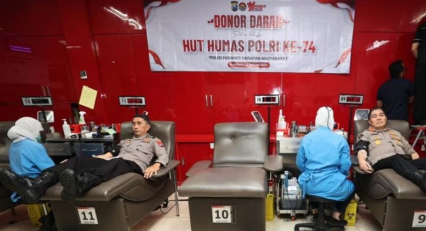 Peringati Hari Jadi Humas Polri ke -74 Polda Jatim Gelar Donor Darah
