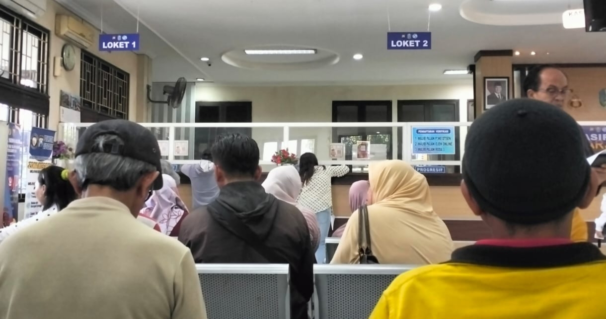 Dugaan Pungli di Samsat Sidoarjo Kota: Tantangan Transparansi Pelayanan Publik dan Ujian Integritas Aparatur Negara