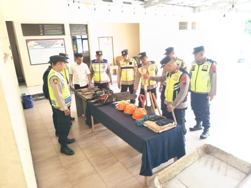 Siaga Musim Hujan, Polsek Jajaran Polres Pekalongan Gelar Apel Sarana dan Prasarana Penanganan Bencana
