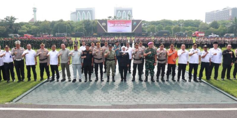 Polda Jatim Bersama Forkopimda Gelar Apel Siaga Bencana Serentak Hadapi Cuaca Ekstrem