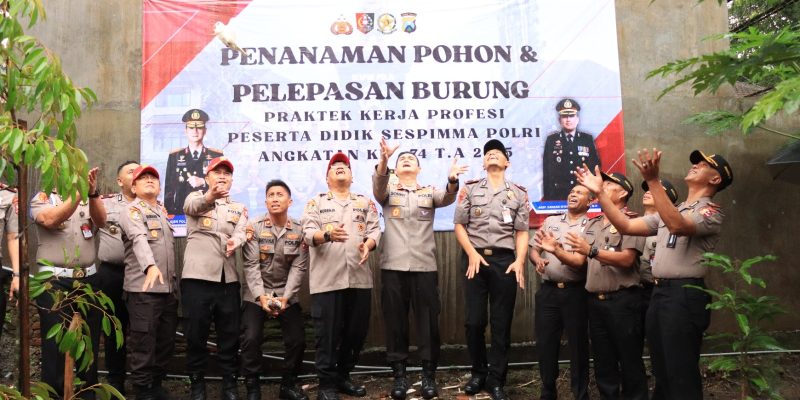 Peserta Didik Sespimma Lepas 125 Burung di Polres Malang Jaga Keseimbangan Alam