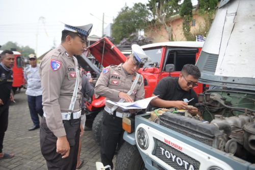 Jelang Nataru, Satlantas Pasuruan ‘Sidak’ Jeep Wisata Bromo