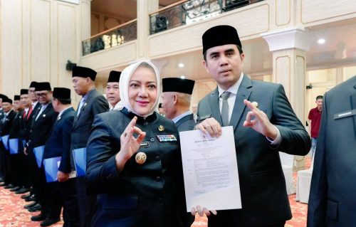 Bupati Musi Rawas Ratna Machmud Lantik Dr. Dien Candra sebagai Kepala Dinas Pendidikan