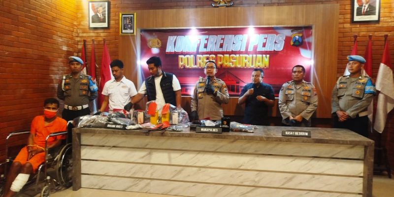 Lempar Bondet dan Ancam Warga Dengan Celurit, Pria Pasrepan Diringkus Polisi