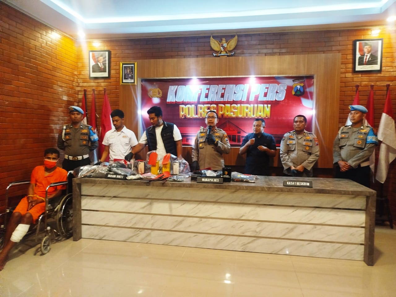 Lempar Bondet dan Ancam Warga Dengan Celurit, Pria Pasrepan Diringkus Polisi