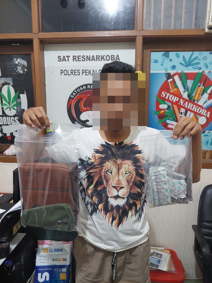 Jual Ganja dan Obat Keras, Buruh di Kedungwuni Ditangkap Polisi Pekalongan