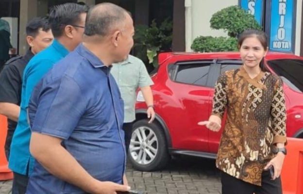 Kunjungan Perdana IPTU Nisca Puspita Hia di Samsat Sidoarjo kota, Tegaskan Pelayanan Humanis, Transparan, dan Berintegritas
