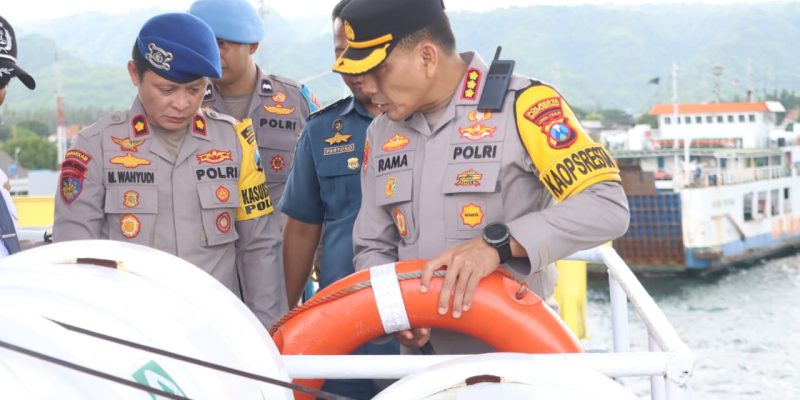 Jelang Nataru Polresta Banyuwangi Gelar Pemeriksaan Keselamatan Terpadu di Pelabuhan Ketapang