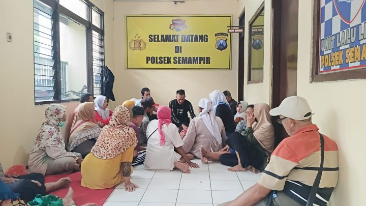 Antusias Warga Meningkat, Puluhan Pasien Jalani Pengobatan Non Medis di Polsek Semampir