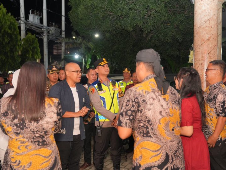 Pastikan ibadah Natal Aman, Bupati Batang Bersama Forkopimda Pantau Pelaksanaan Misa Malam Natal