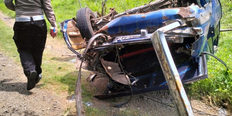 Unit Laka Polres Pasuruan Bergerak Cepat Tangani Tabrakan Mobil–Kereta di Beji, Empat Meninggal Dunia