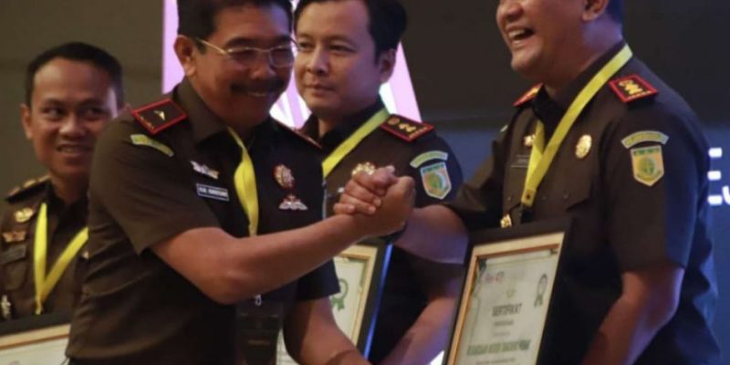 Kejari Tanjung Perak Sabet Enam Penghargaan, Kejari Tipe B Terbaik Se-Jatim