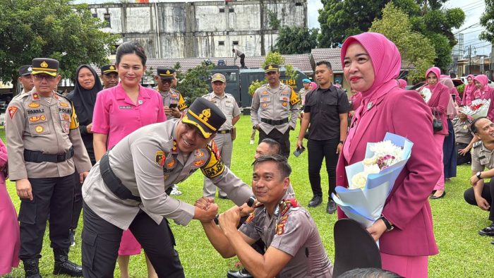 Polres Lubuklinggau Penutupan Tahun 2025 Menggelar Upacara Kenaikan Pangkat Sebanyak  59 Personil