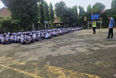 Masuk ke Sekolah-Sekolah, Bhabinkamtibmas Polres Pekalongan Wanti-wanti Pelajar: Stop Bullying dan Bijak Medsos