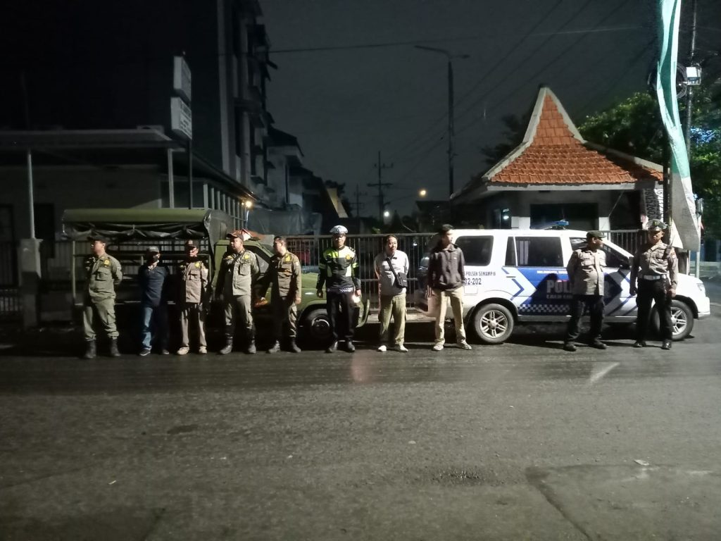Hadir di Jam Rawan, Patroli Harkamtibmas Polsek Semampir