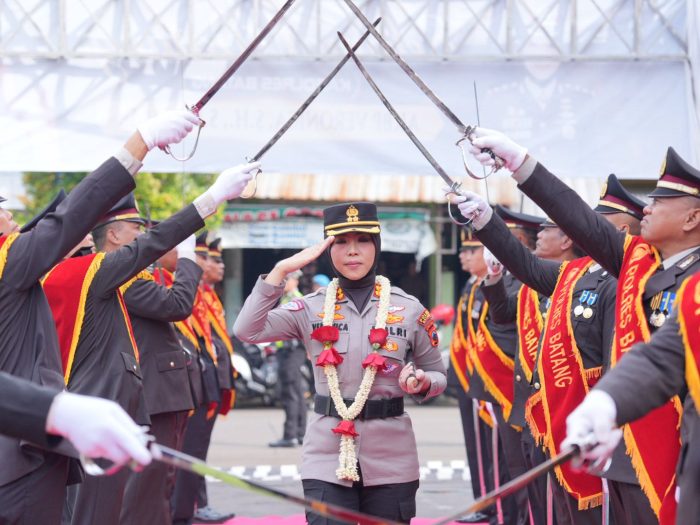 Pisah Sambut Kapolres Batang, AKBP Veronica Siap Lanjutkan Program Kerja