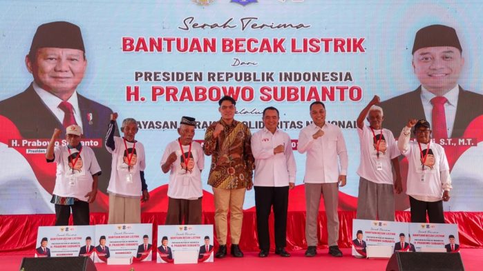 Perkuat Ekonomi Warga, Pemkot Surabaya Salurkan 200 Becak Listrik Bantuan Presiden Prabowo