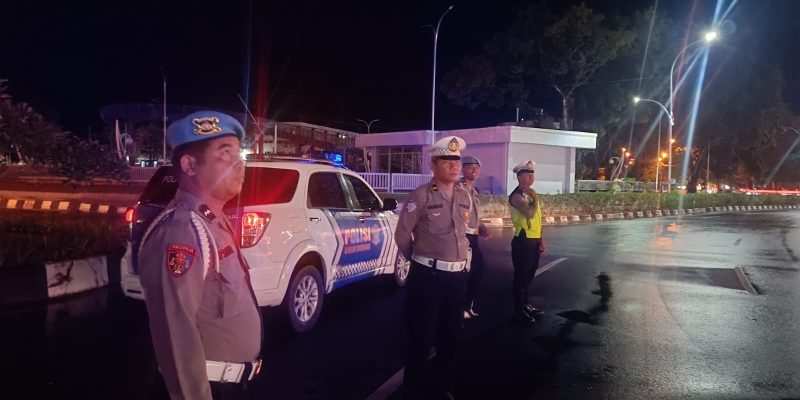 Personel Gabungan Polresta Palangka Raya Lakukan Patroli saat Dini Hari