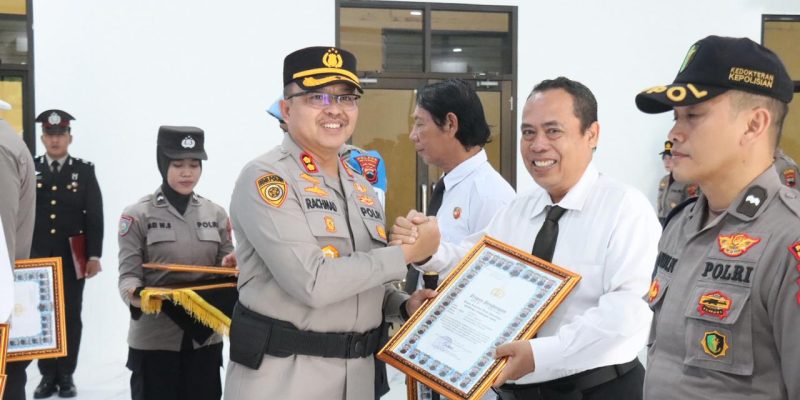 Beri Penghargaan Anggota ‘Tanpa Cacat’, Kapolres Pekalongan: Ini Bentuk Apresiasi Tertinggi Institusi