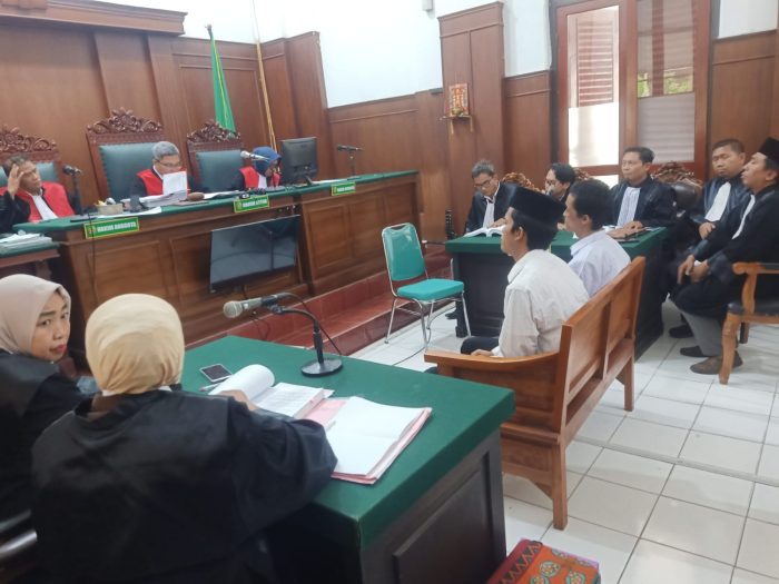 Mangkir Empat Panggilan, Kadisdik Jatim Akhirnya Hadir dan Bantah Pemerasan