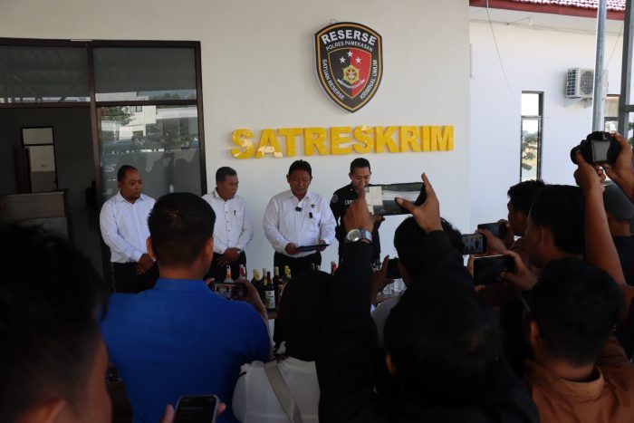 Jelang Ramadhan Polres Pamekasan Gelar Razia Miras