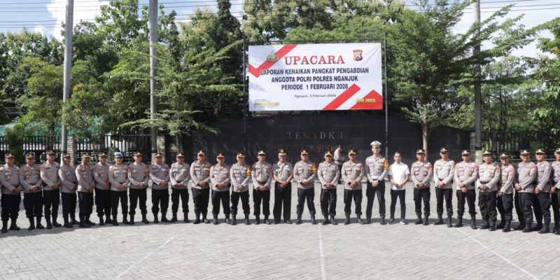 Gelar Upacara Kenaikan Pangkat Pengabdian, Kapolres Nganjuk Apresiasi Terapkan Dedikasi Anggota Polri