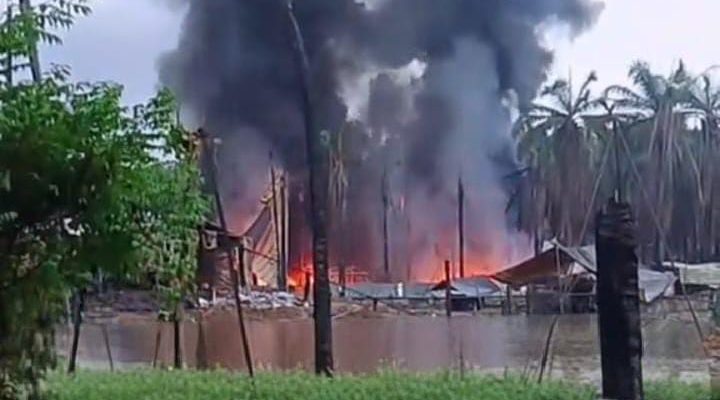 Kebakaran Sumur Minyak Ilegal Kembali Terjadi di Lahan HGU PT Hindoli, Aparat Dipertanyakan: Lalai atau Membiarkan