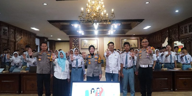 Inovatif! Polres Batang Siapkan Generasi Muda Melek Teknologi dan Anti-Fitnah