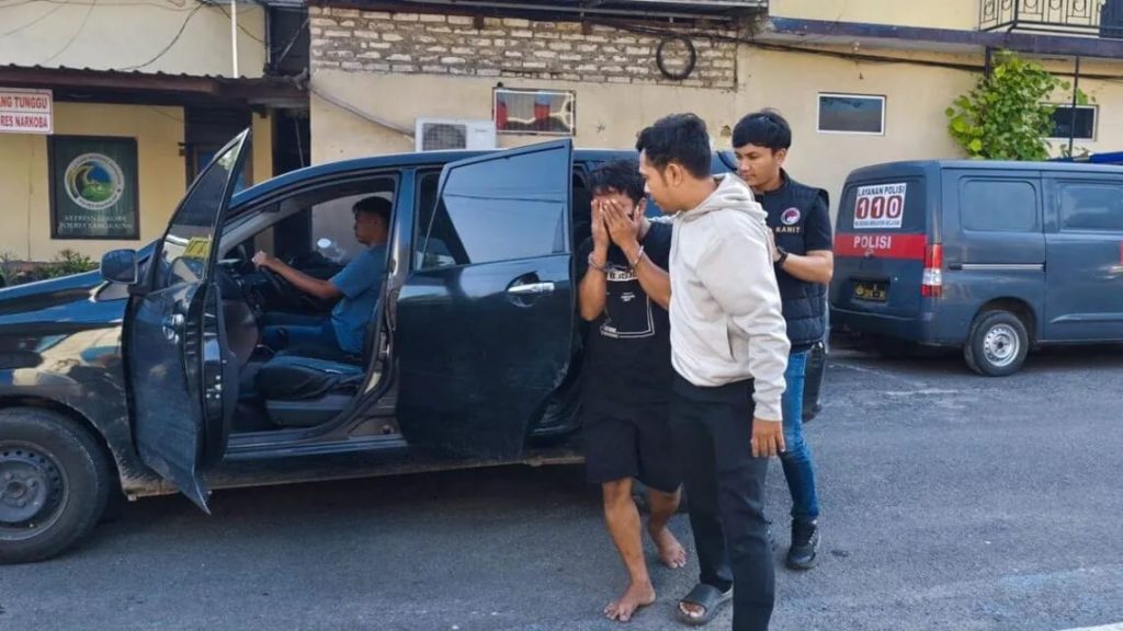 Pengedar Sabu, Ditangkap Satresnarkoba Polres Bangkalan Temukan Barang Bukti di Kandang Kambing