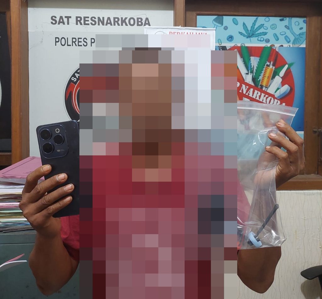 Satresnarkoba Polres Pekalongan Ringkus ‘Gemeng’ di Kedungwuni, Amankan Paket Sabu dan Alat Hisap