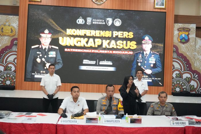 Polresta Sidoarjo Amankan Tiga Tersangka Penipuan Modus Minta Tolong