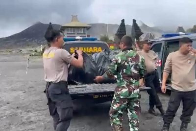 Gerakan Indonesia Asri, Polres Probolinggo Bersih – bersih Lokasi Wisata Bromo