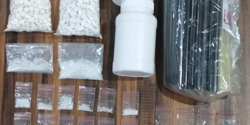 Polrestabes Surabaya Amankan 2 Tersangka Pengedar Narkoba,109gr Sabu dan 2.000 Pil LL Disita