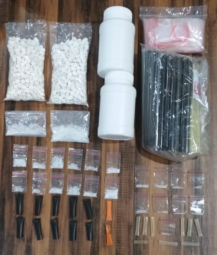 Polrestabes Surabaya Amankan 2 Tersangka Pengedar Narkoba,109gr Sabu dan 2.000 Pil LL Disita