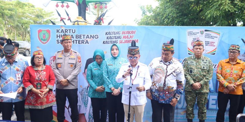 Dukung Program Kartu Huma Betang Sejahtera, Kapolda Kalteng: Semoga Bantuan ini Bisa Bermanfaat Untuk Masyarakat