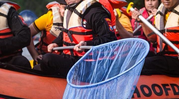 Gerakan Nasional ASRI: Polrestabes Surabaya Bersihkan Kawasan Jembatan Merah