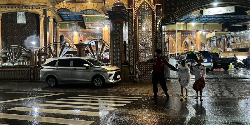 Sat Samapta Polres Pasuruan Amankan Sholat Tarawih di Wilayah Beji, Situasi Aman dan Kondusif