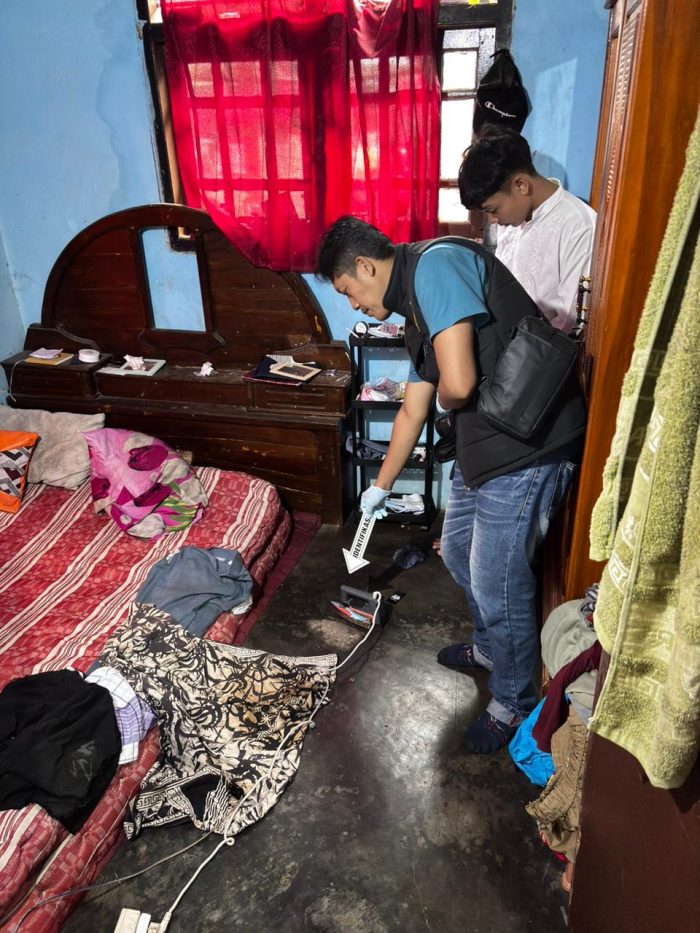 Wanita Paruh Baya Ditemukan Meninggal Saat Menyetrika, Diduga Tersengat Listrik