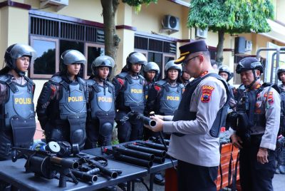 Antisipasi Dinamika Nasional, Kapolres Pekalongan Cek Kesiapan Pasukan dan Sispamako