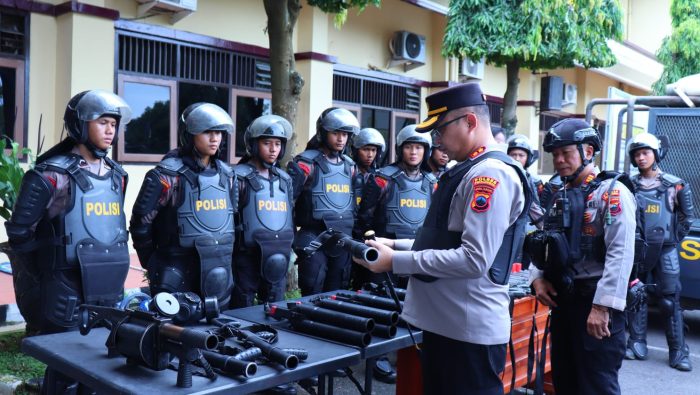 Antisipasi Dinamika Nasional, Kapolres Pekalongan Cek Kesiapan Pasukan dan Sispamako