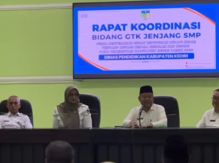 Hadir sebagai Garda Terdepan Penyelesaian Masalah Akses Mutasi Oleh Dinas Pendidikan Kabupaten Kediri