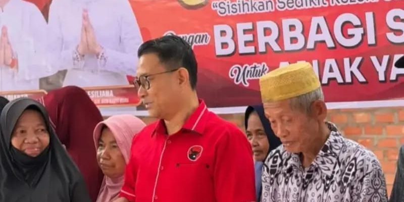Komitmen Untuk Masyarakat, Ketua DPRD Muratara Salurkan 1.000 Paket Sembako