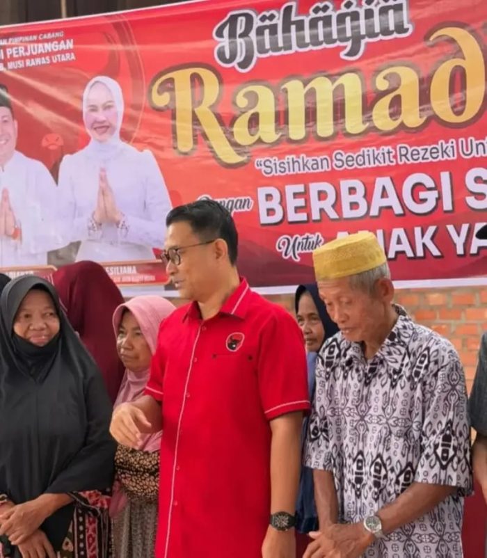 Komitmen Untuk Masyarakat, Ketua DPRD Muratara Salurkan 1.000 Paket Sembako