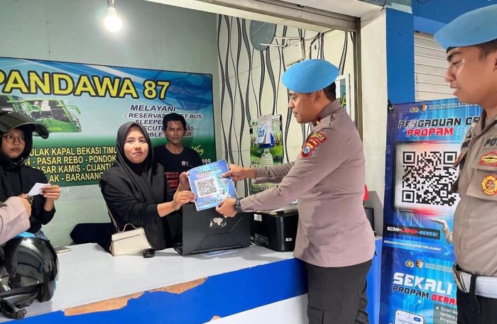 Tak Perlu Takut Melapor, Sipropam Polres Bangkalan Sosialisasikan QR Code Dumas