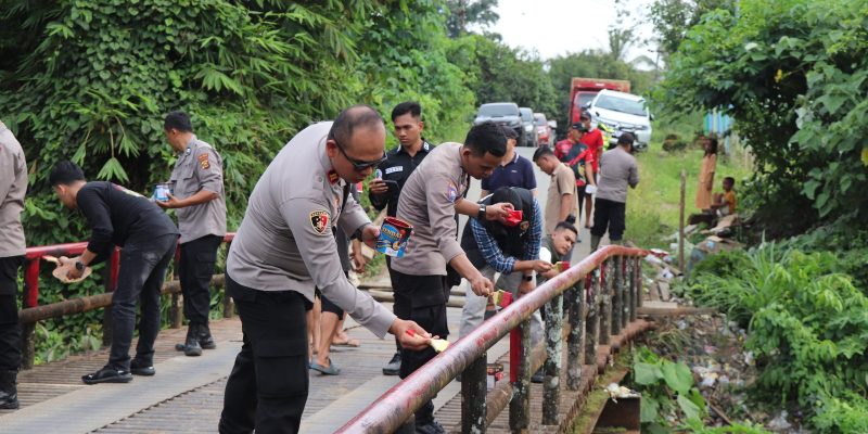 Dukung Program Asta Cita, Polres Musi Rawas Renovasi Jembatan Besi Sungai Pring di Desa Pulau Panggung