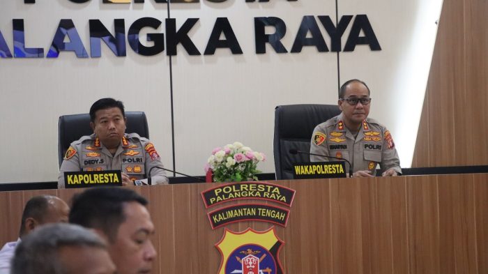 Momentum Ramadan, Kapolresta Palangka Raya Ikuti Vicon Arahan Kapolda Kalteng