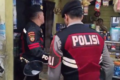 Razia Warkop Saat Ramadhan, Personel Gabungan Polres Bangkalan Sita Ratusan Botol Miras dari Beberapa Lokasi